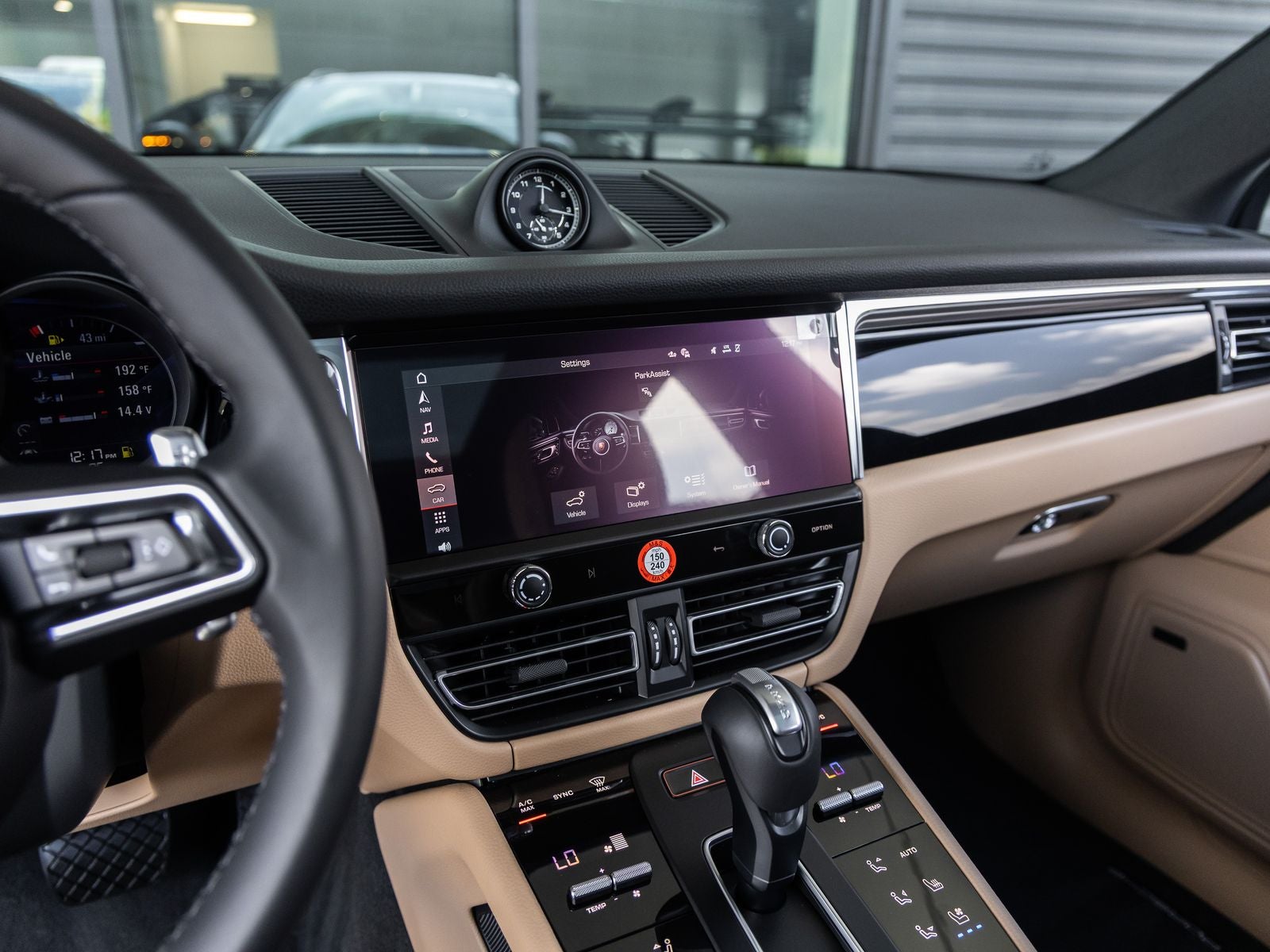 2026 Porsche Macan Base