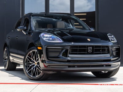 2026 Porsche Macan Base