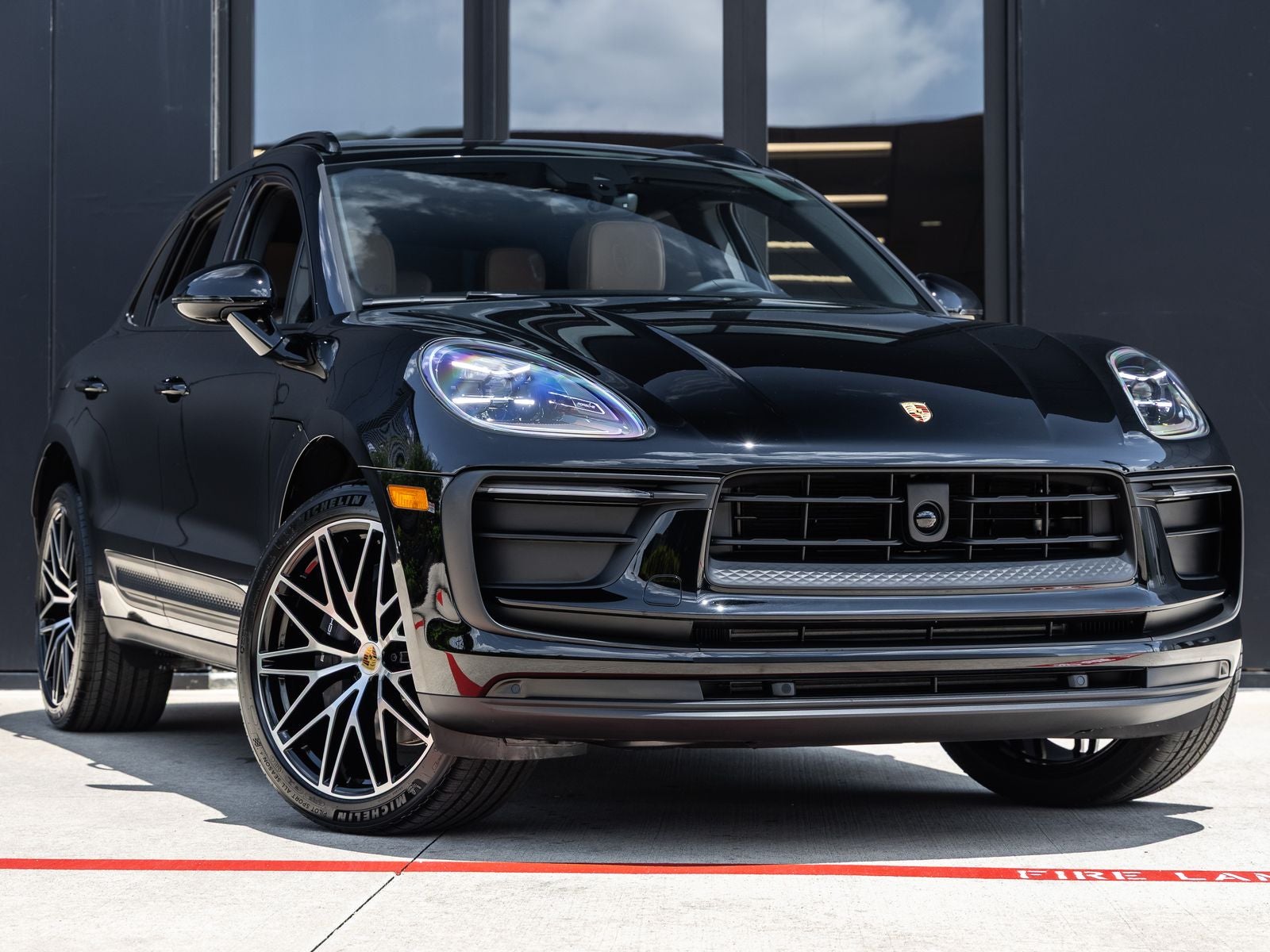 2026 Porsche Macan Base