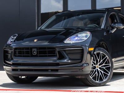 2026 Porsche Macan Base