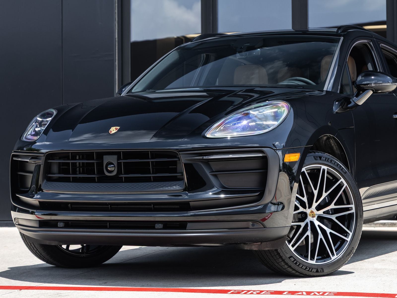 2026 Porsche Macan Base