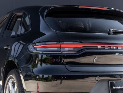 2020 Porsche Macan Macan