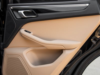 2020 Porsche Macan Macan