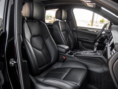 2021 Porsche Macan Macan