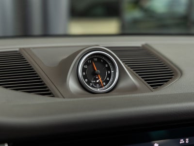 2021 Porsche Macan Macan