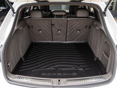 2021 Porsche Macan Macan