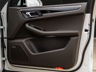 2021 Porsche Macan Macan