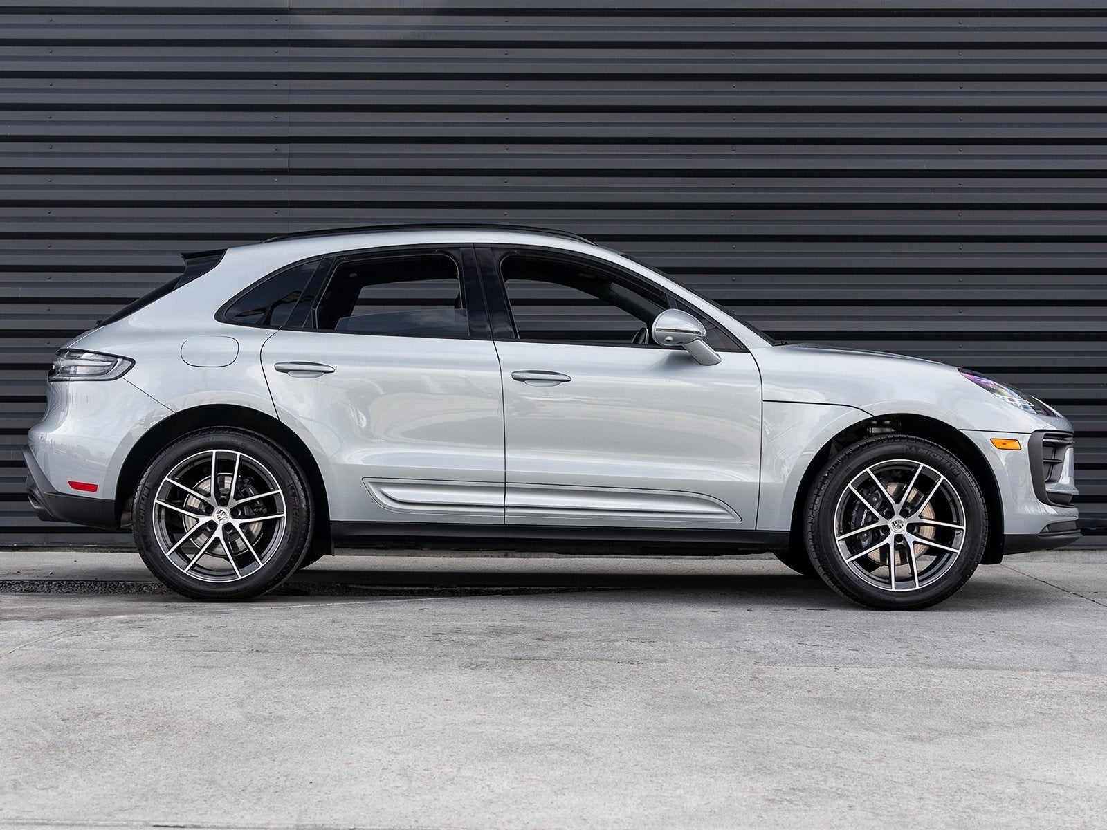 2025 Porsche Macan Macan