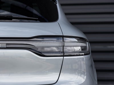 2025 Porsche Macan Macan