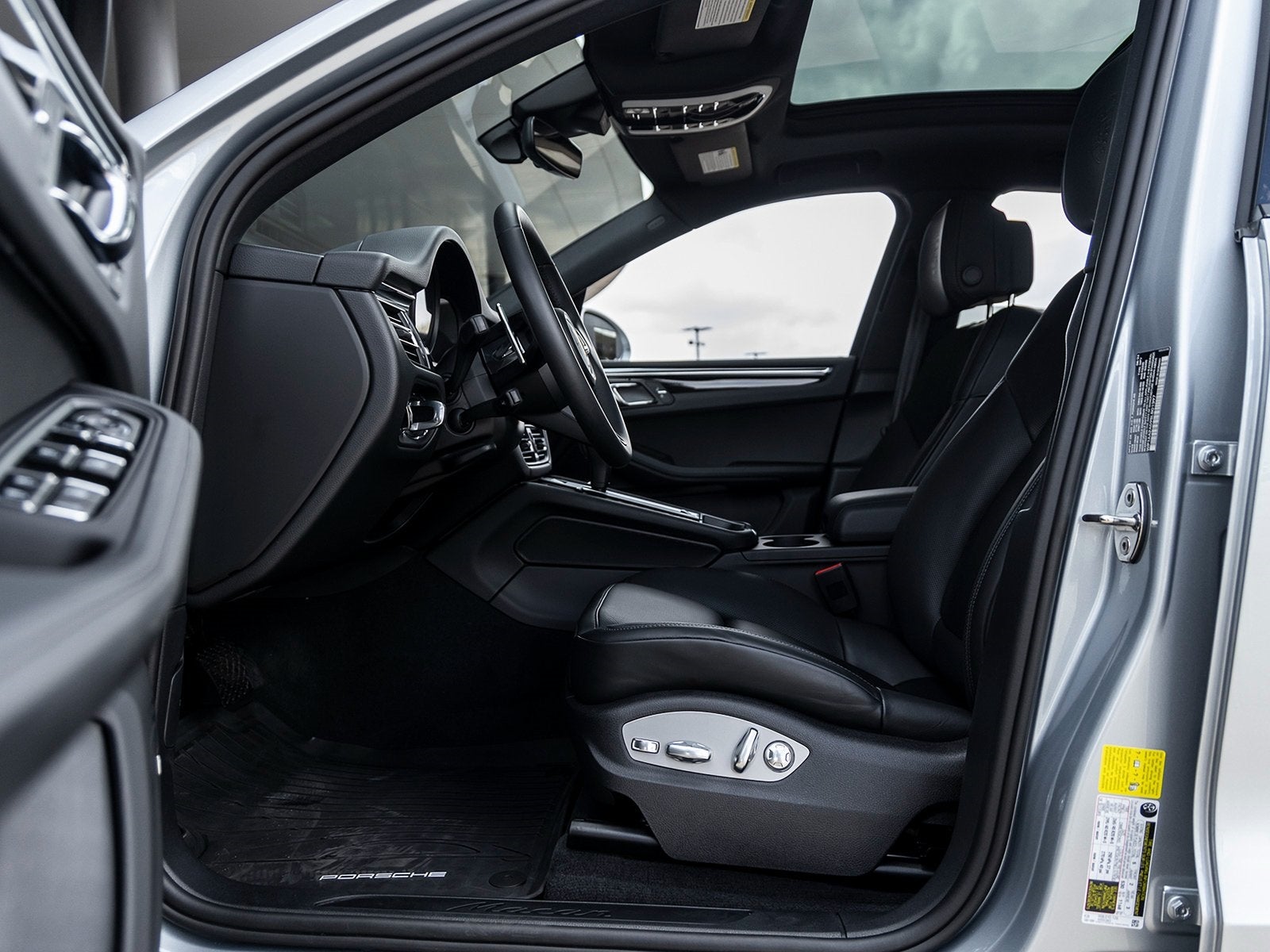 2025 Porsche Macan Macan