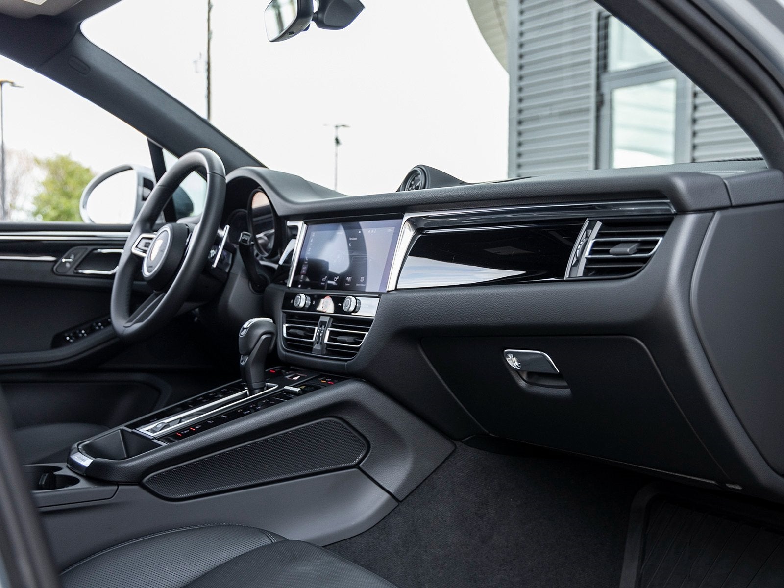 2025 Porsche Macan Macan