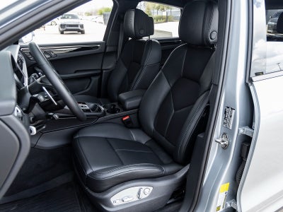 2025 Porsche Macan Macan