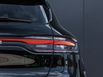 2025 Porsche Macan Macan