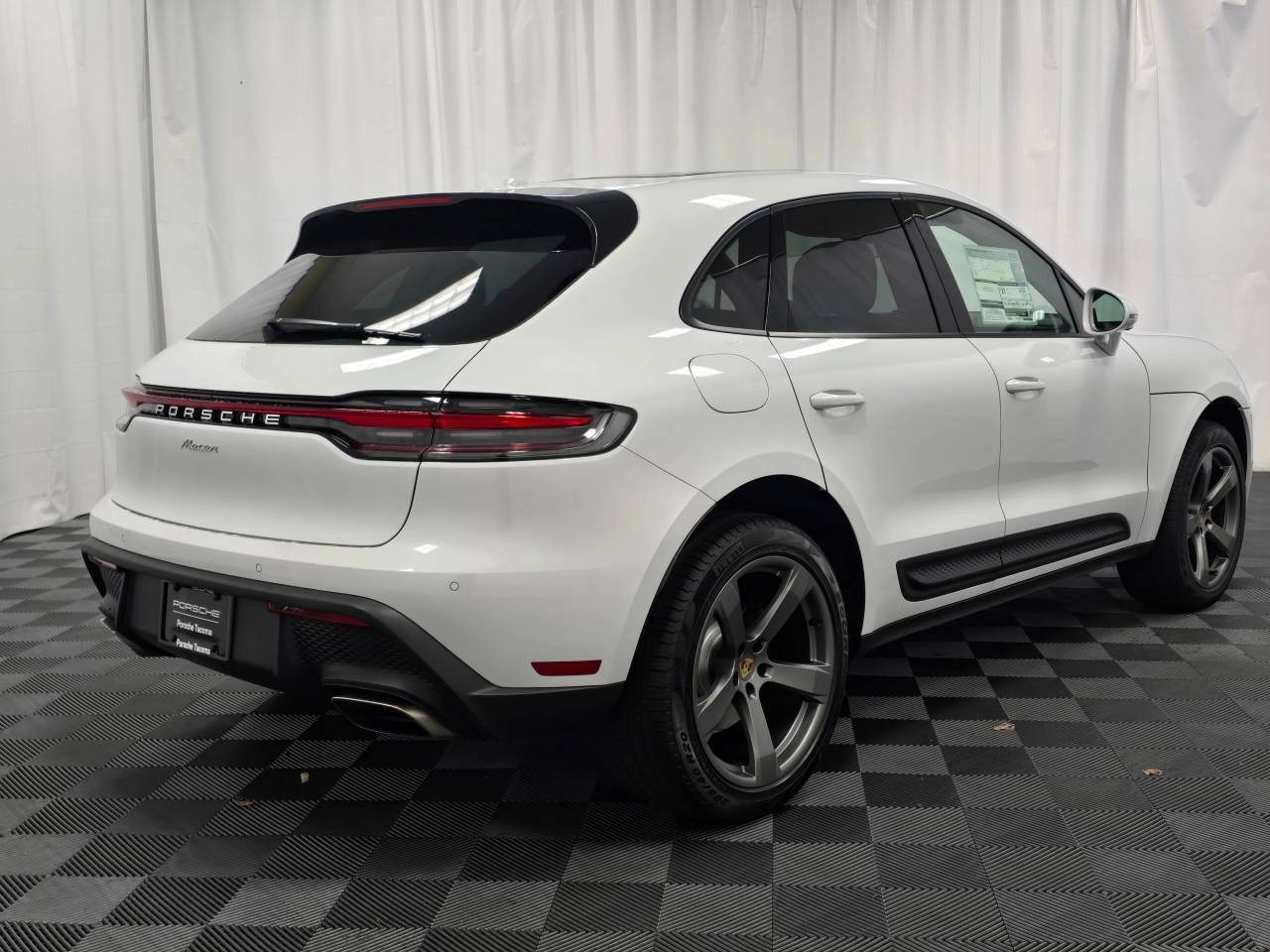 2026 Porsche Macan AWD