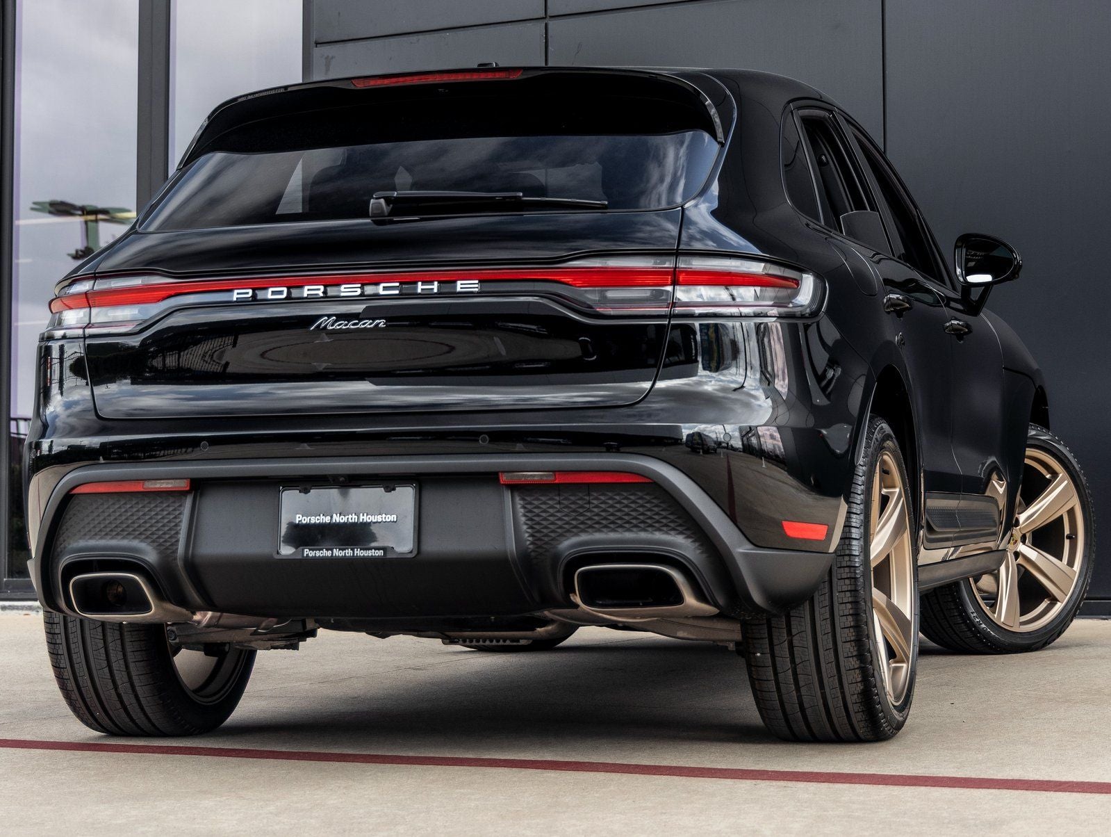 2026 Porsche Macan Macan