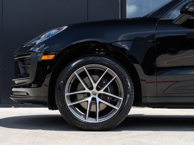 2026 Porsche Macan AWD