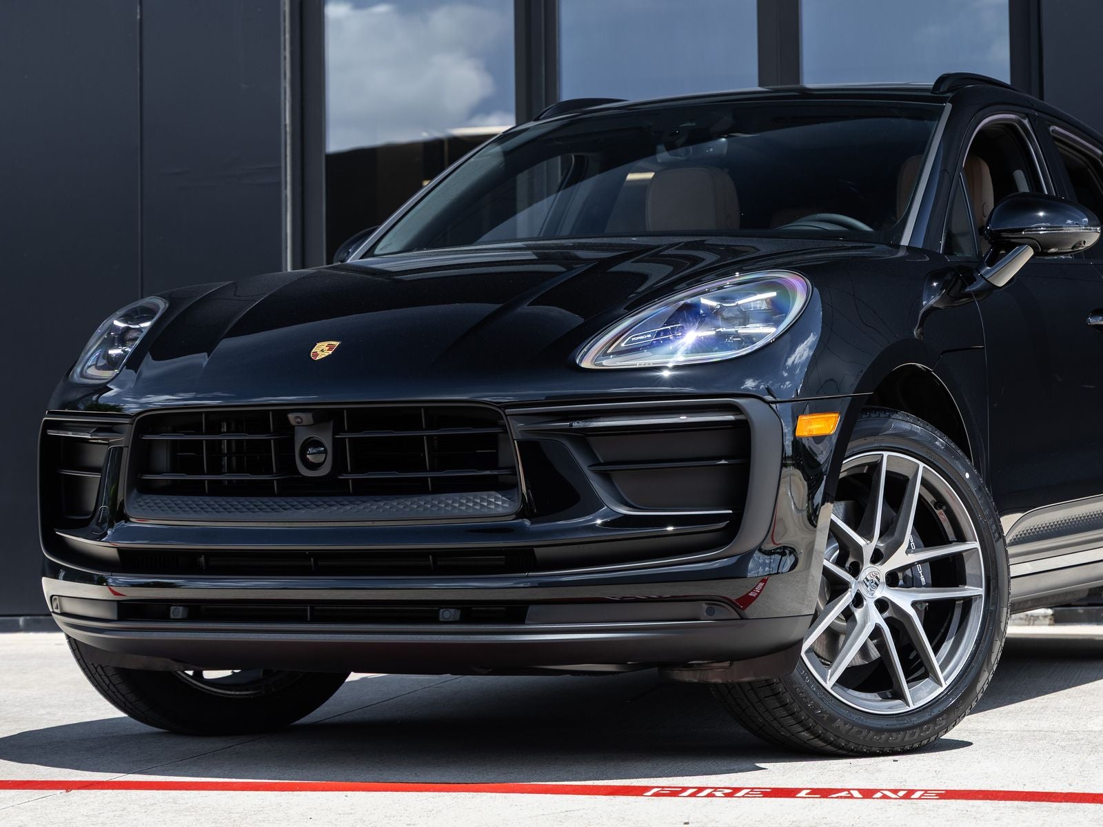 2026 Porsche Macan AWD