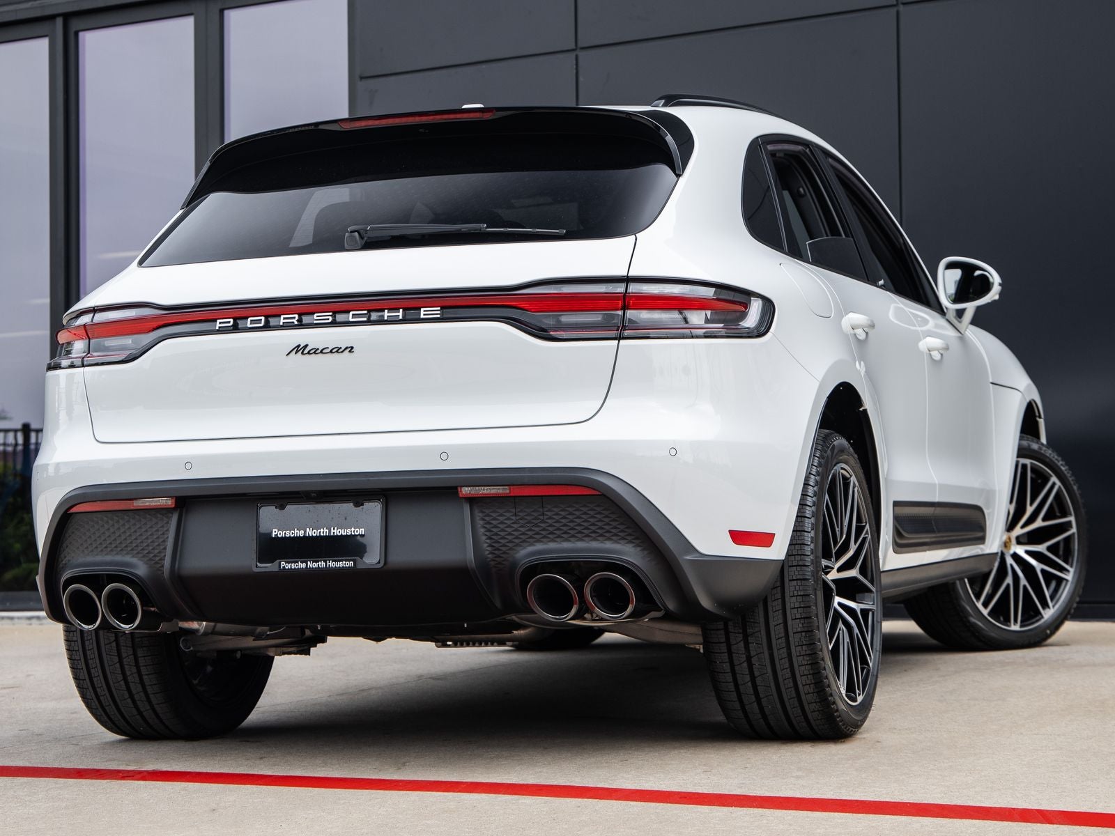 2026 Porsche Macan AWD