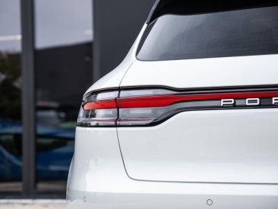 2026 Porsche Macan AWD