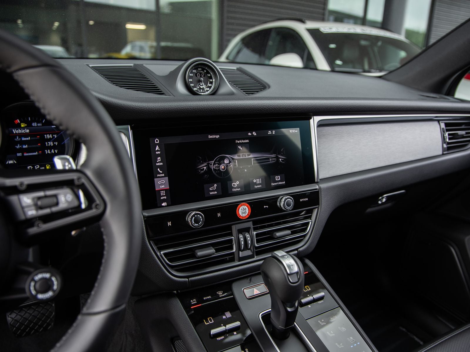 2026 Porsche Macan AWD