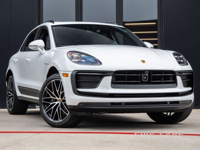 2026 Porsche Macan AWD