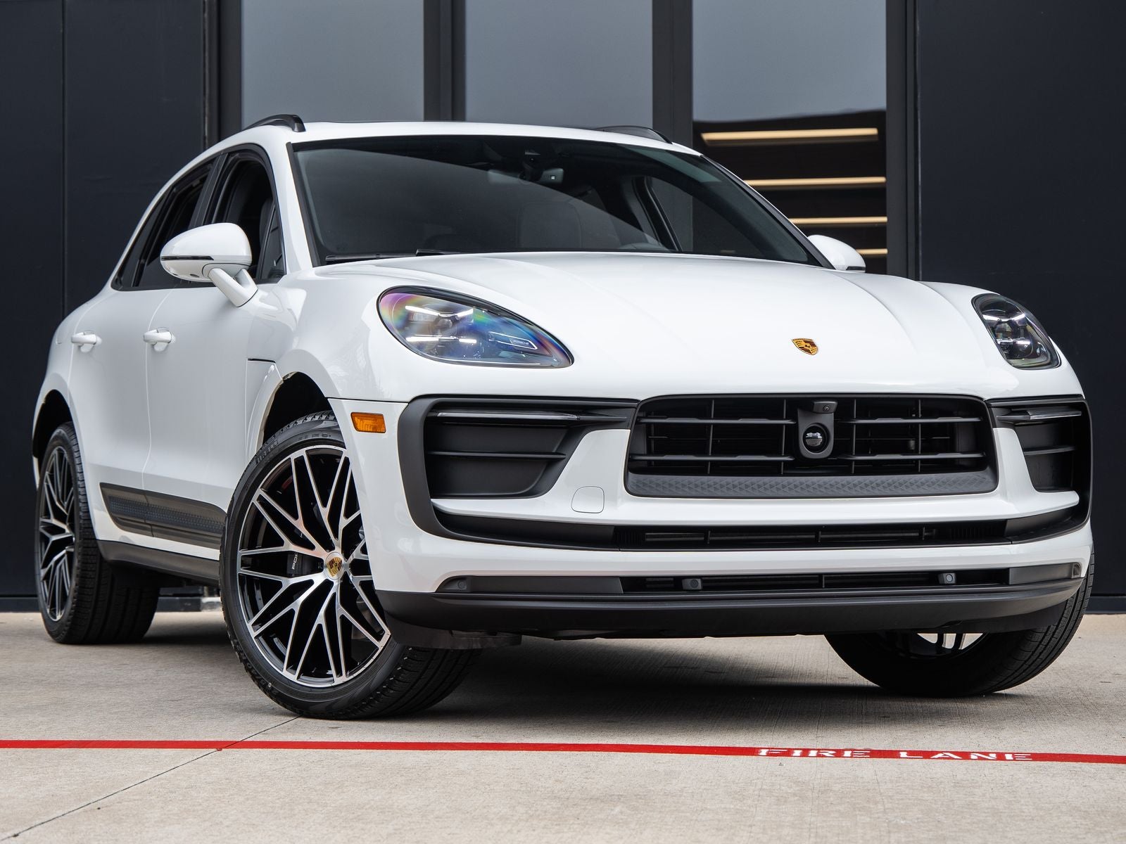 2026 Porsche Macan AWD