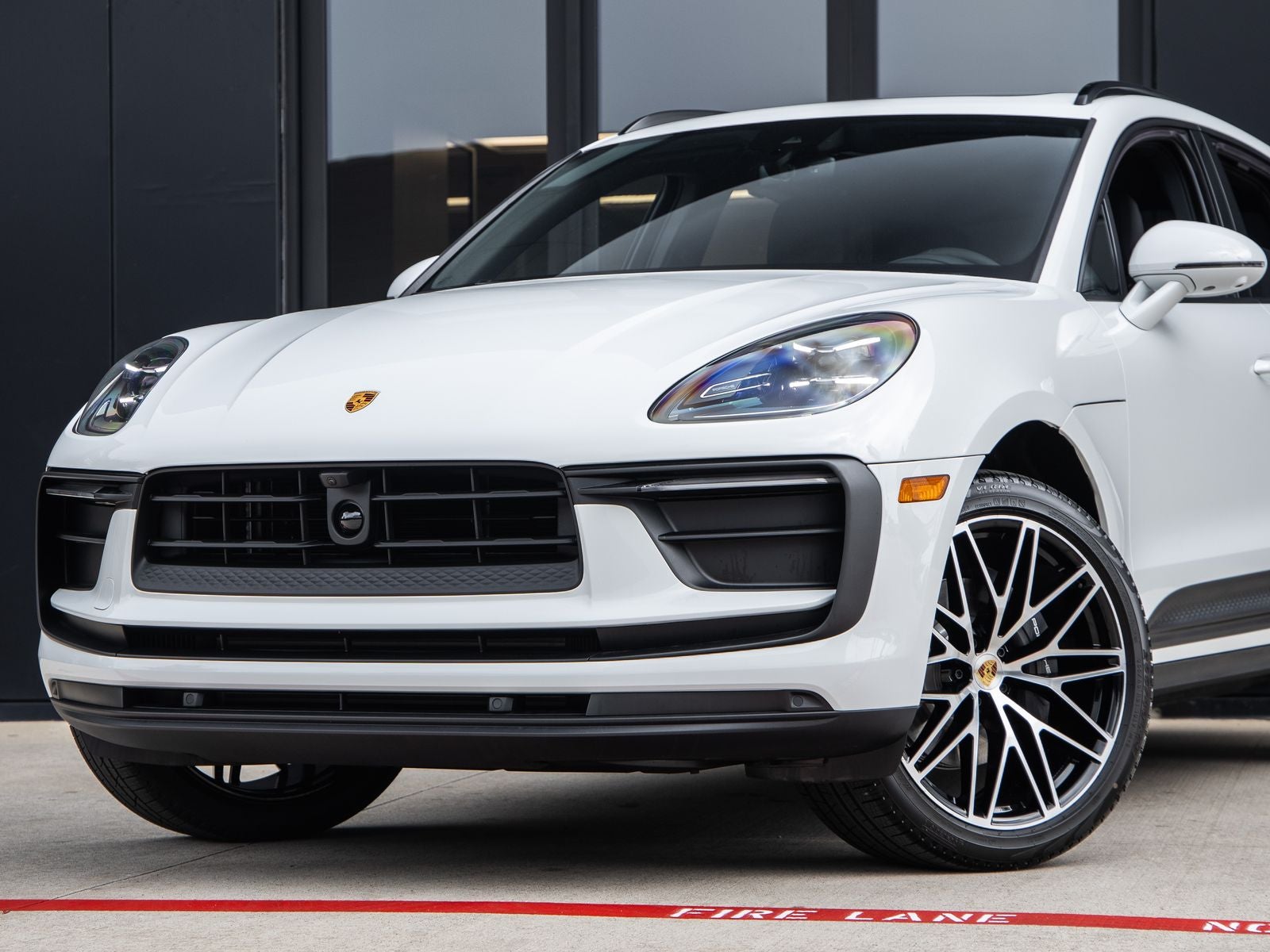 2026 Porsche Macan AWD