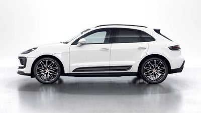 2026 Porsche Macan AWD