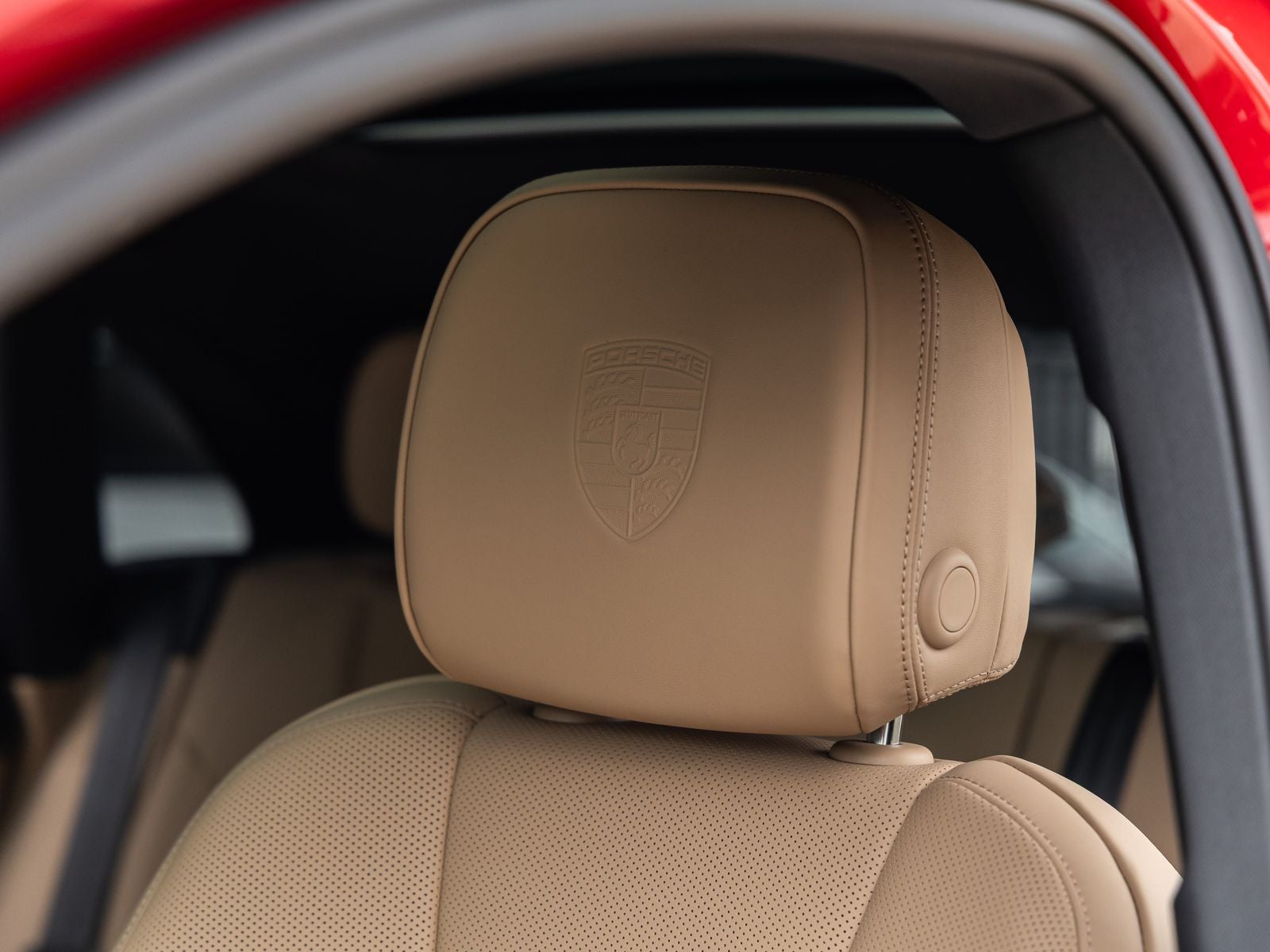 2026 Porsche Macan AWD