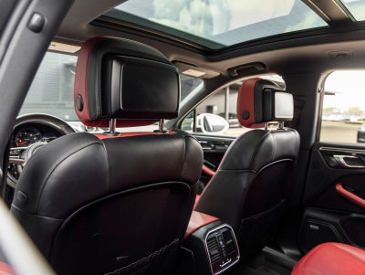 2020 Porsche Macan Macan