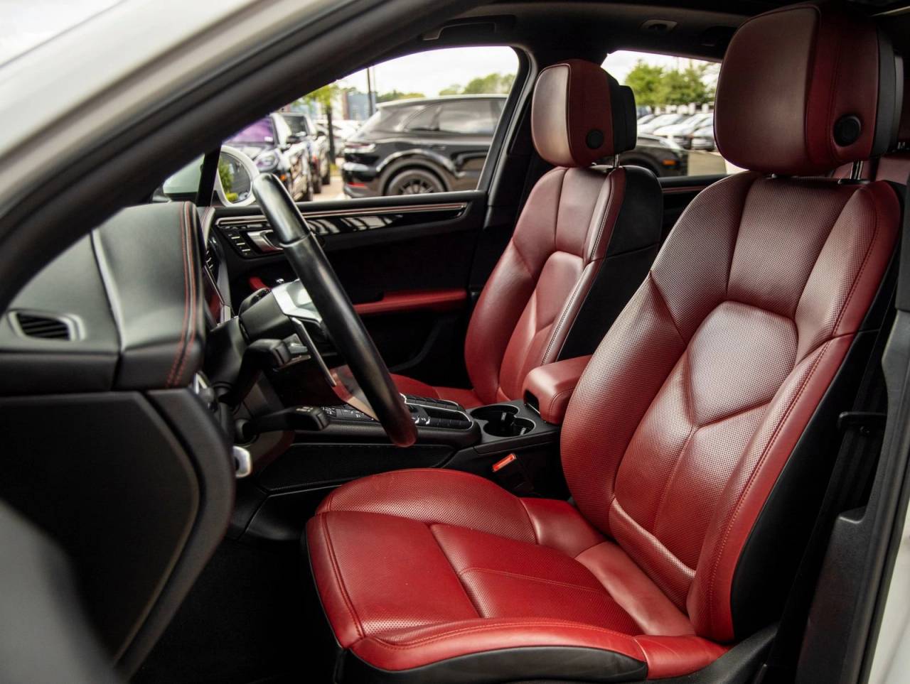 2020 Porsche Macan Macan