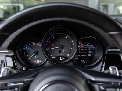 2023 Porsche Macan Macan (MY23)