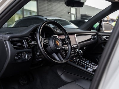 2023 Porsche Macan Macan (MY23)
