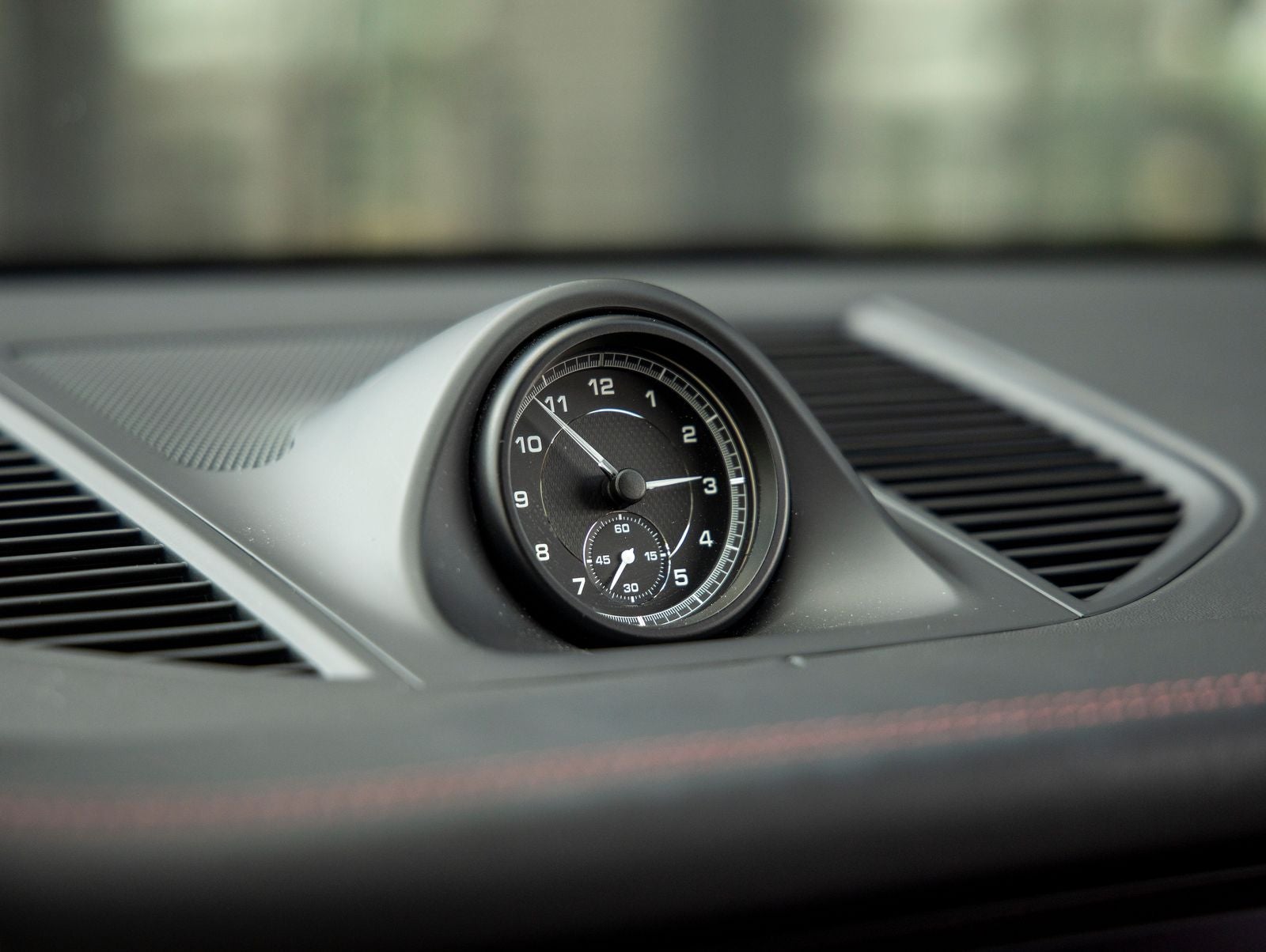 2023 Porsche Macan AWD