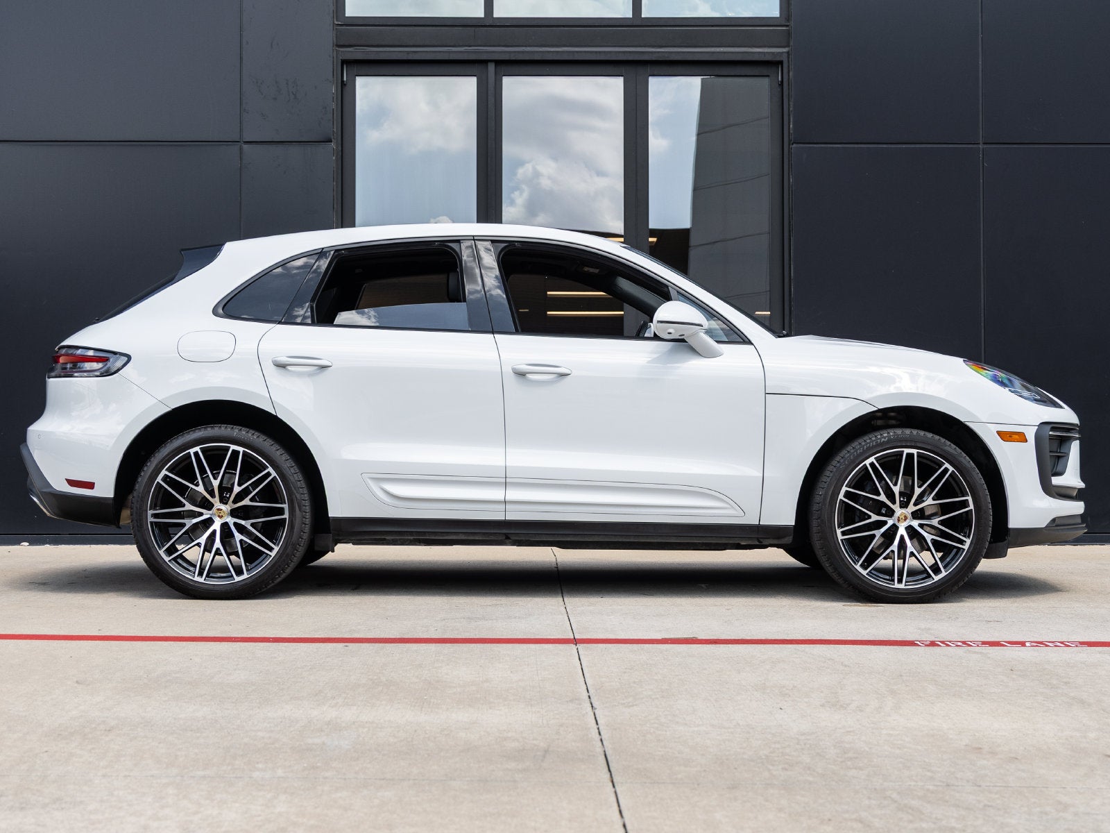 2023 Porsche Macan Macan