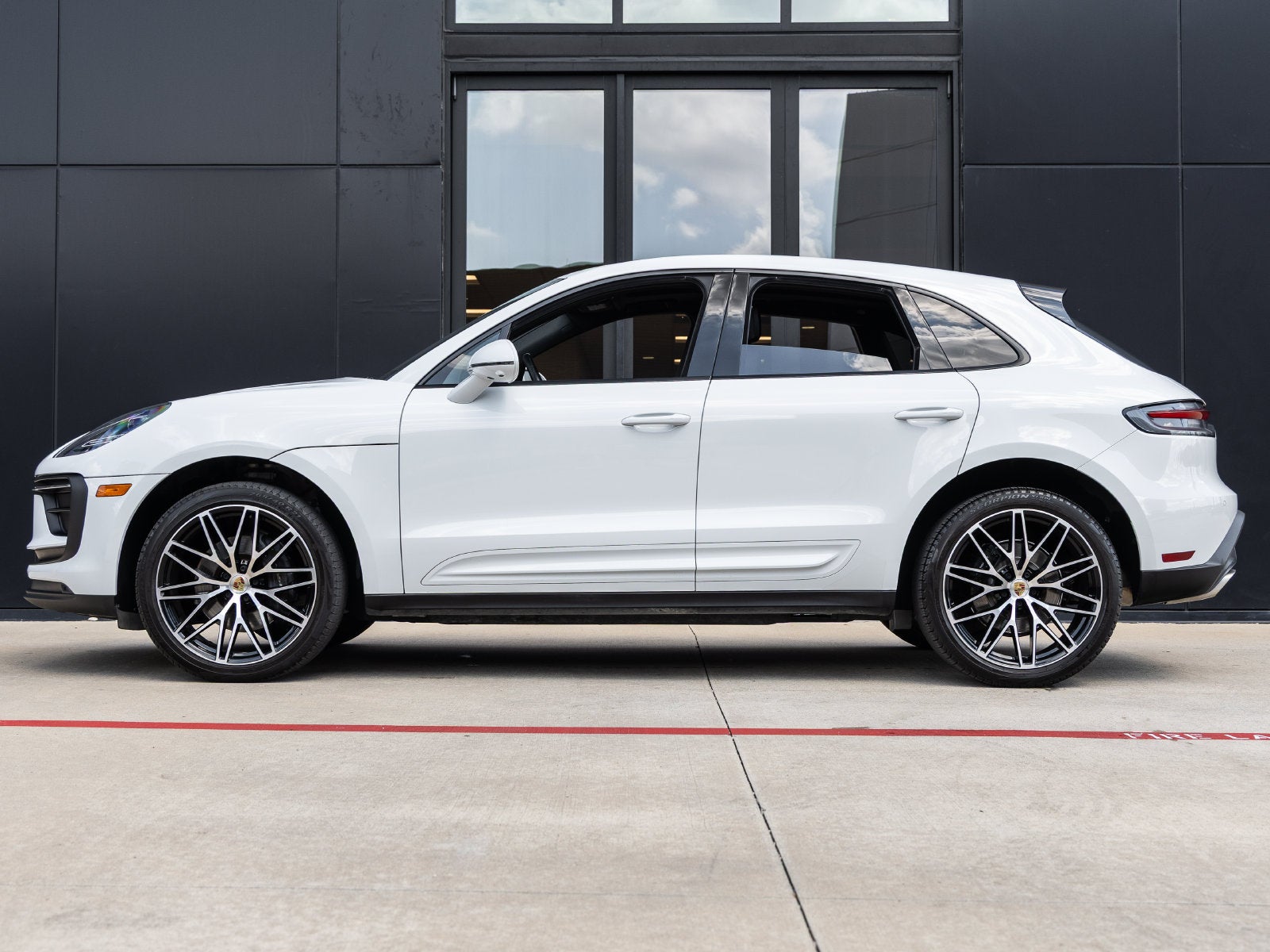 2023 Porsche Macan Macan