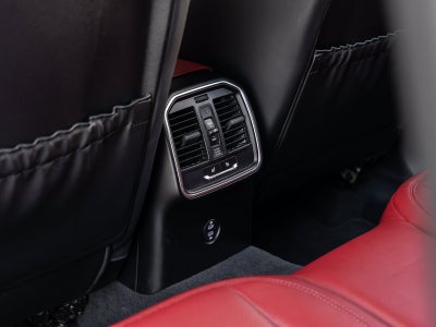 2023 Porsche Macan Macan