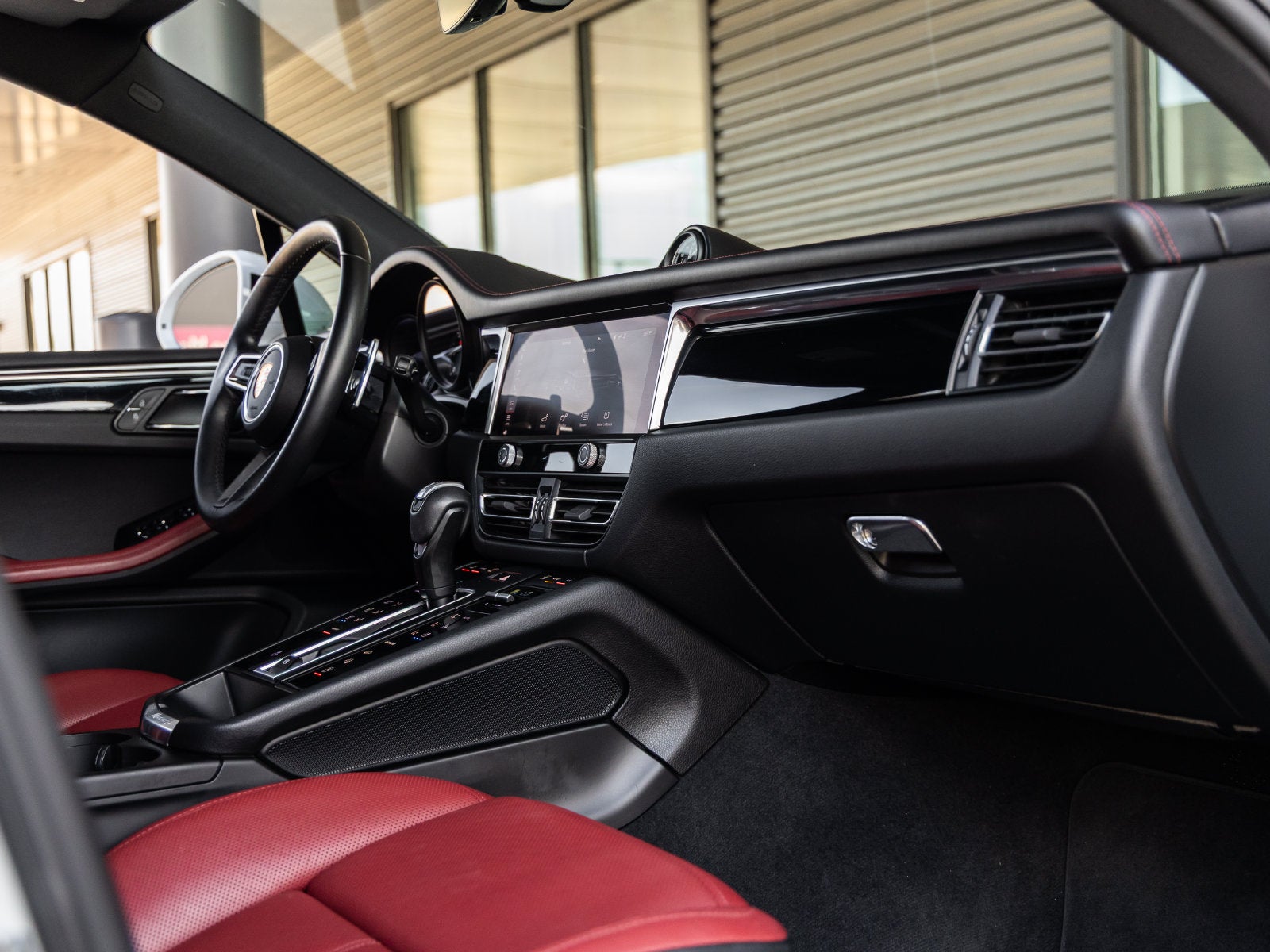 2023 Porsche Macan Macan