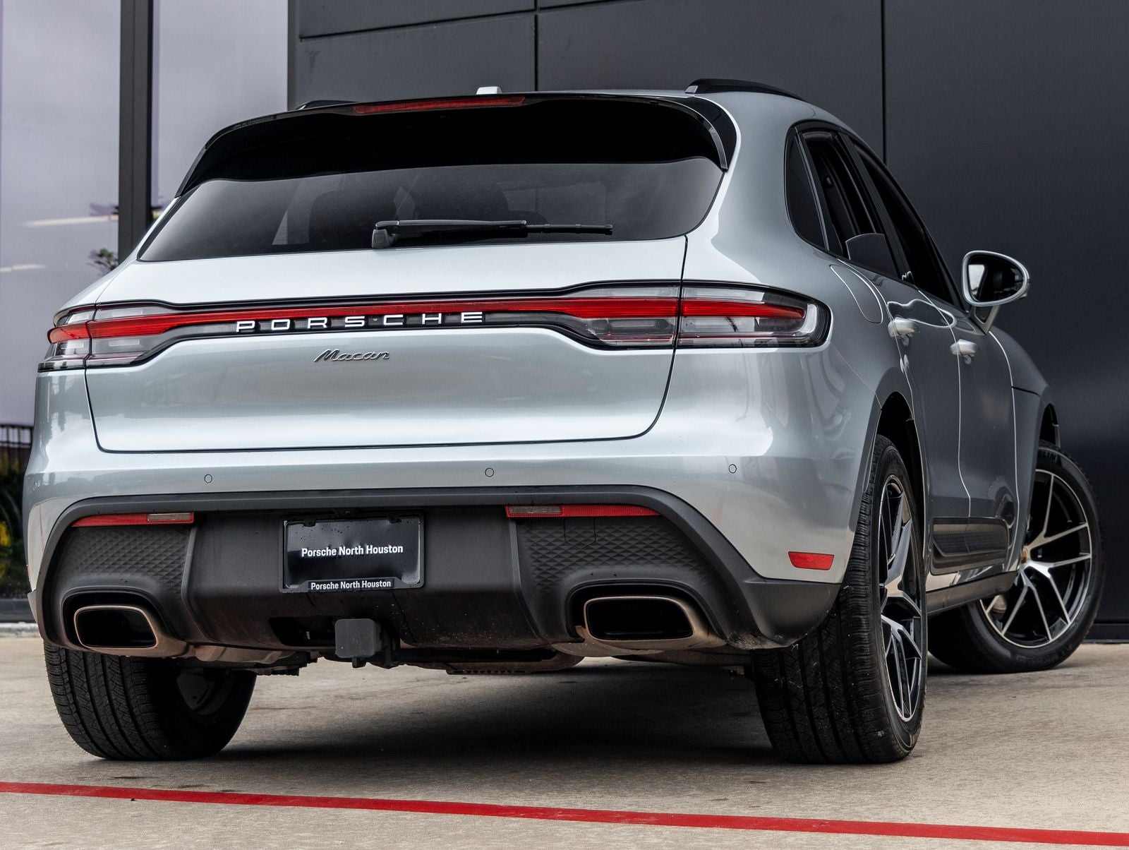 2024 Porsche Macan Base
