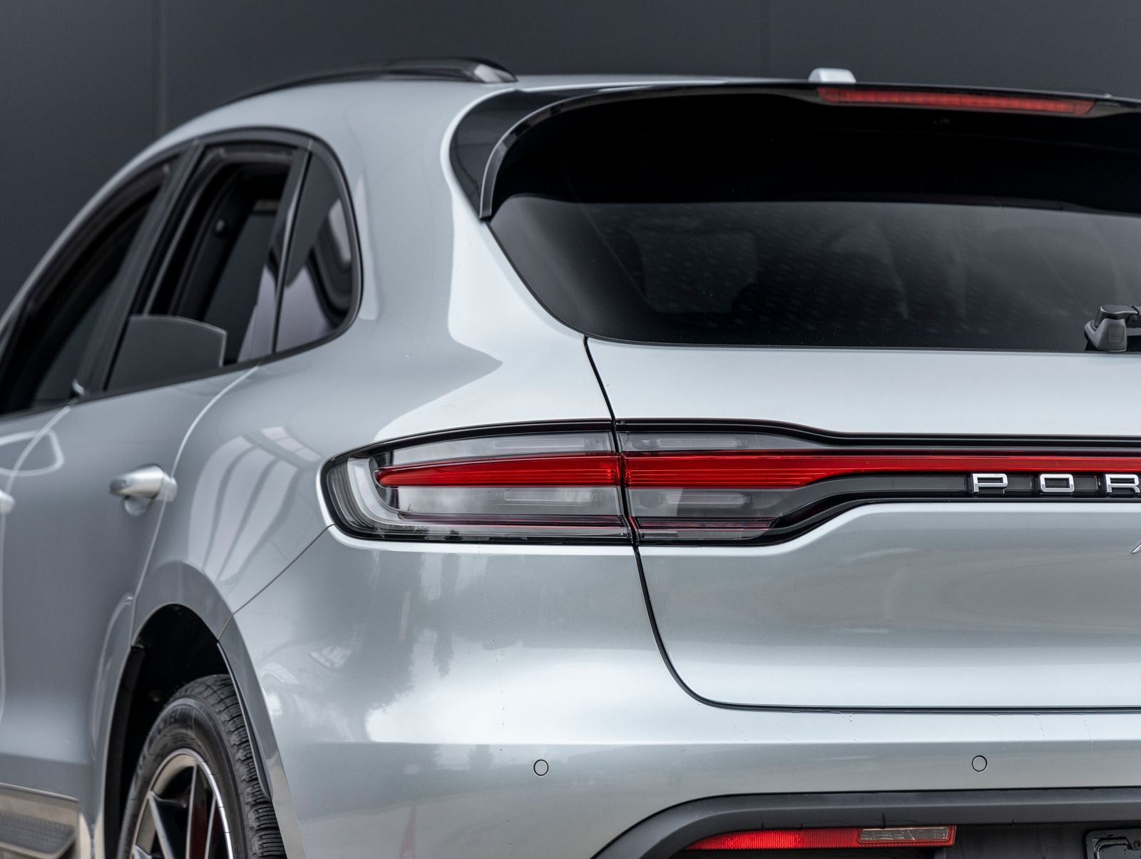 2024 Porsche Macan Base