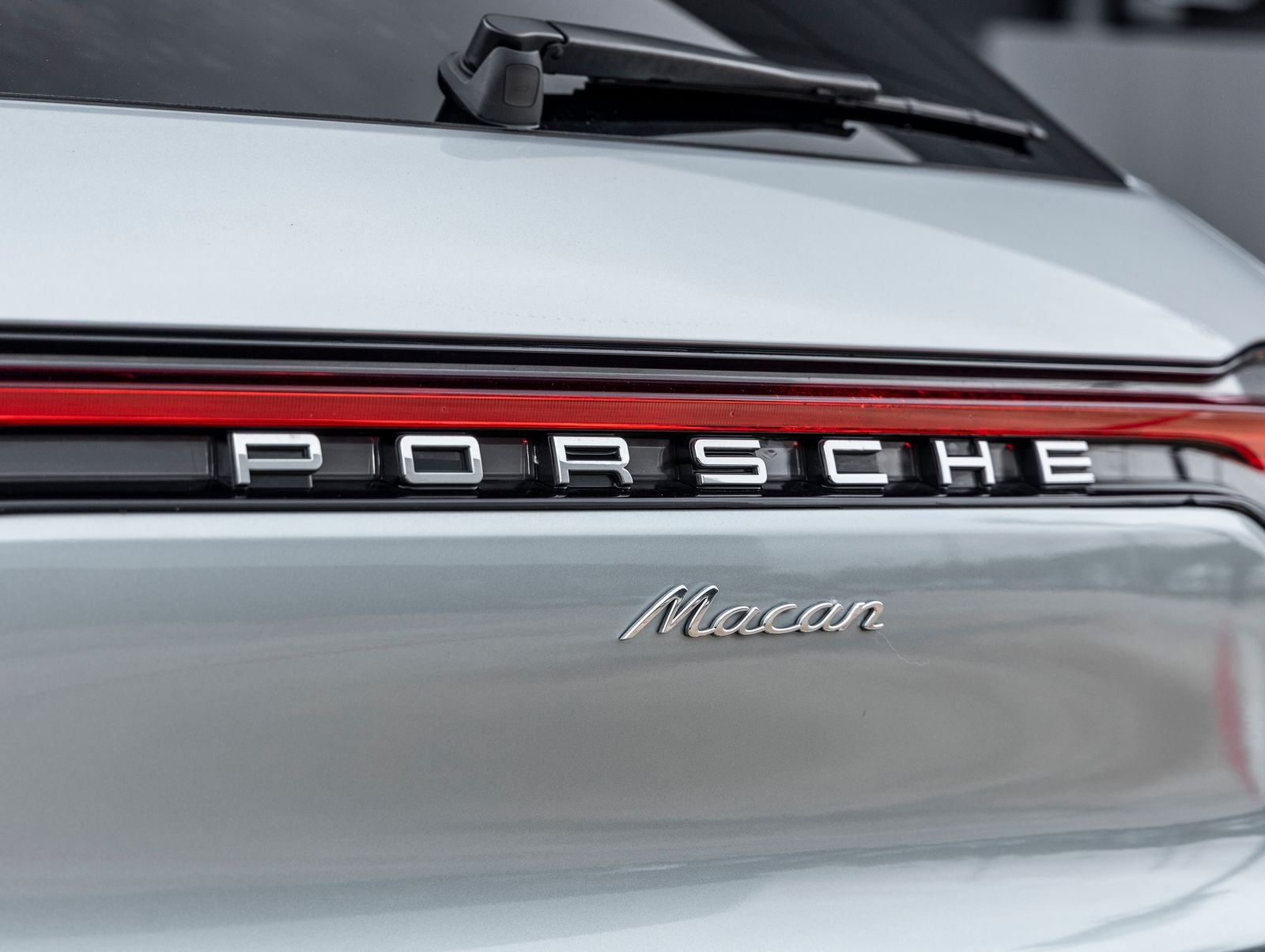 2024 Porsche Macan Base