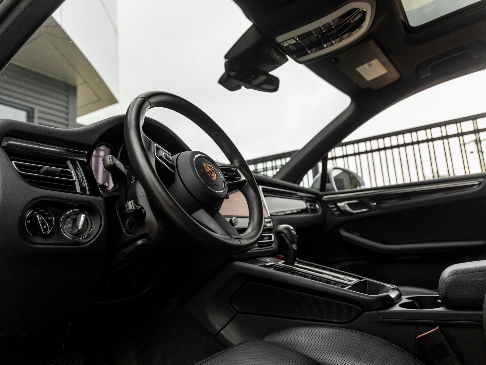 2024 Porsche Macan Base