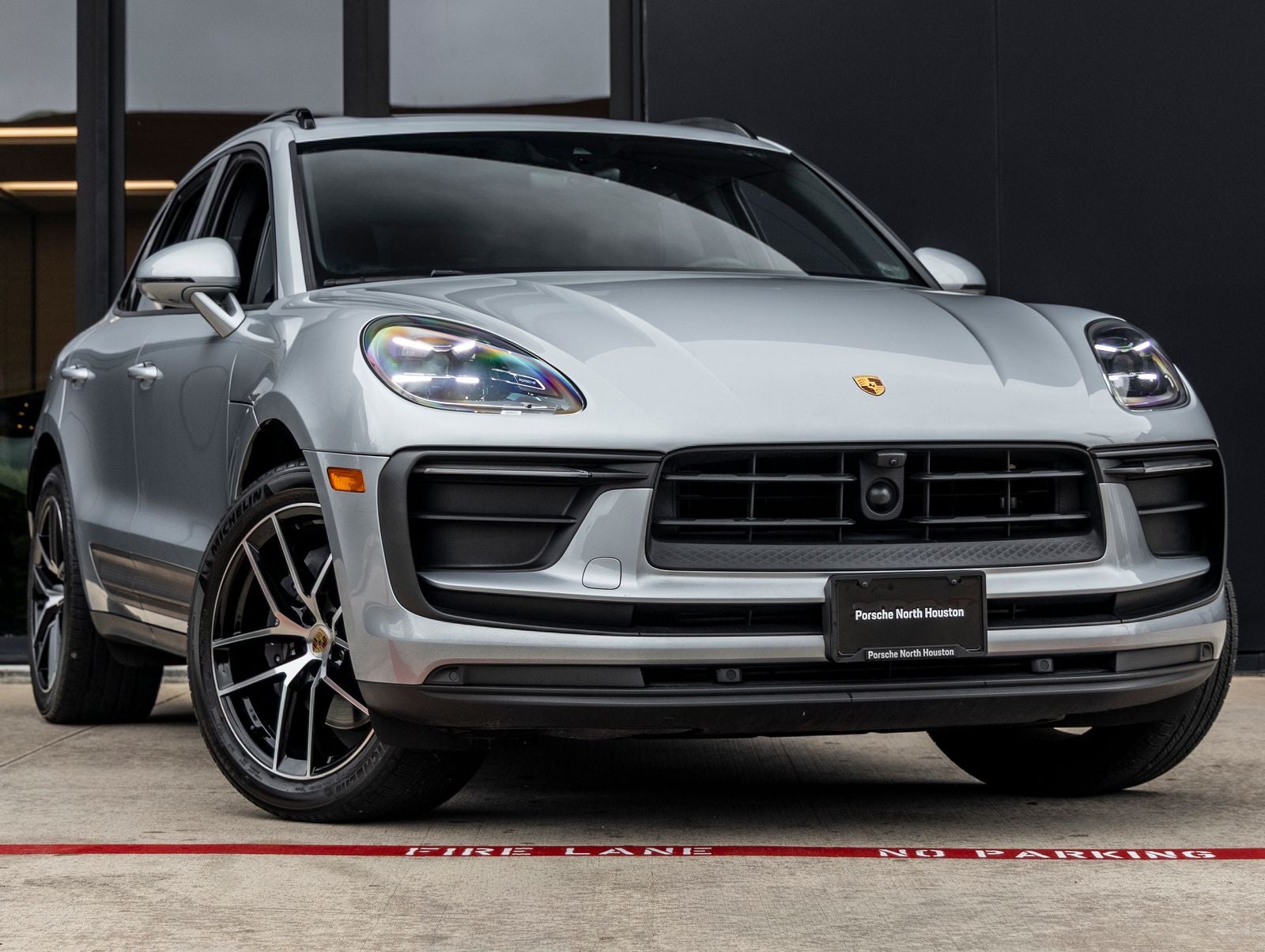 2024 Porsche Macan Base
