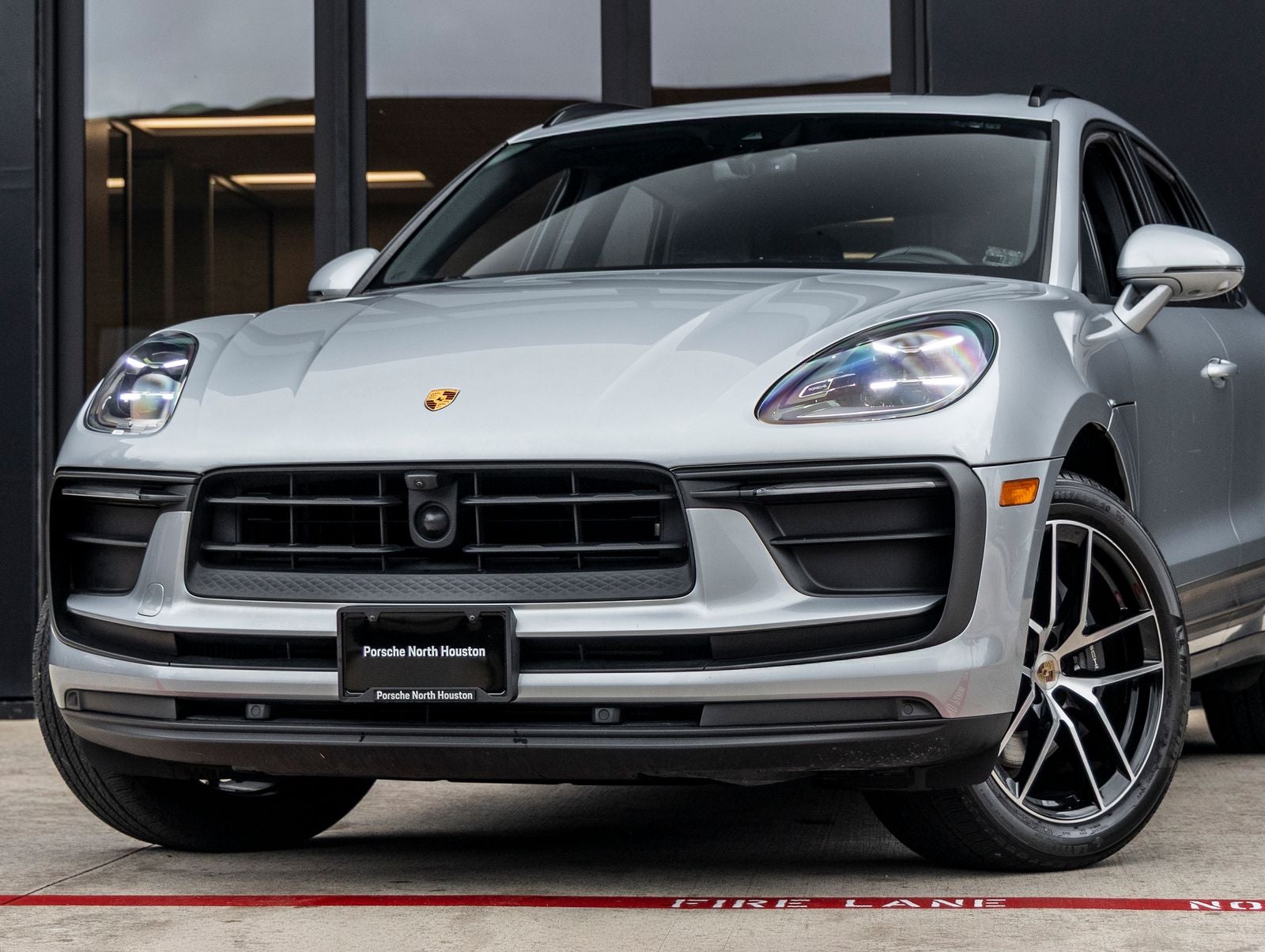 2024 Porsche Macan Base