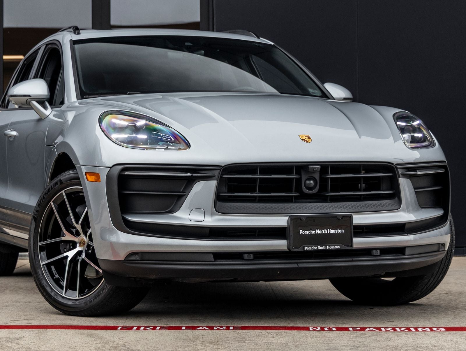 2024 Porsche Macan Base