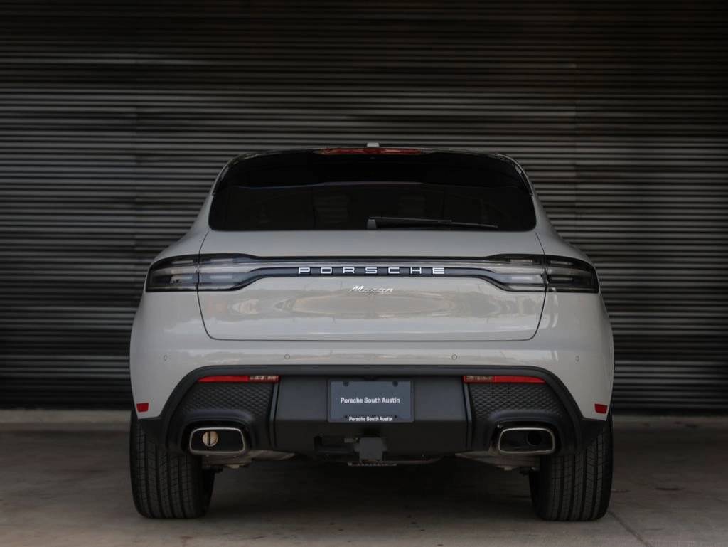 2025 Porsche Macan AWD