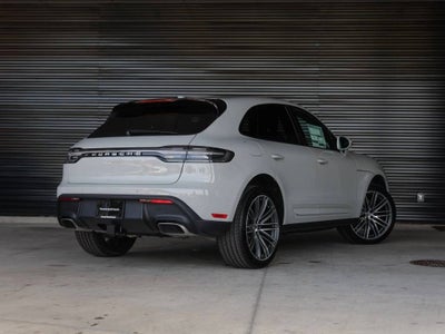 2025 Porsche Macan AWD