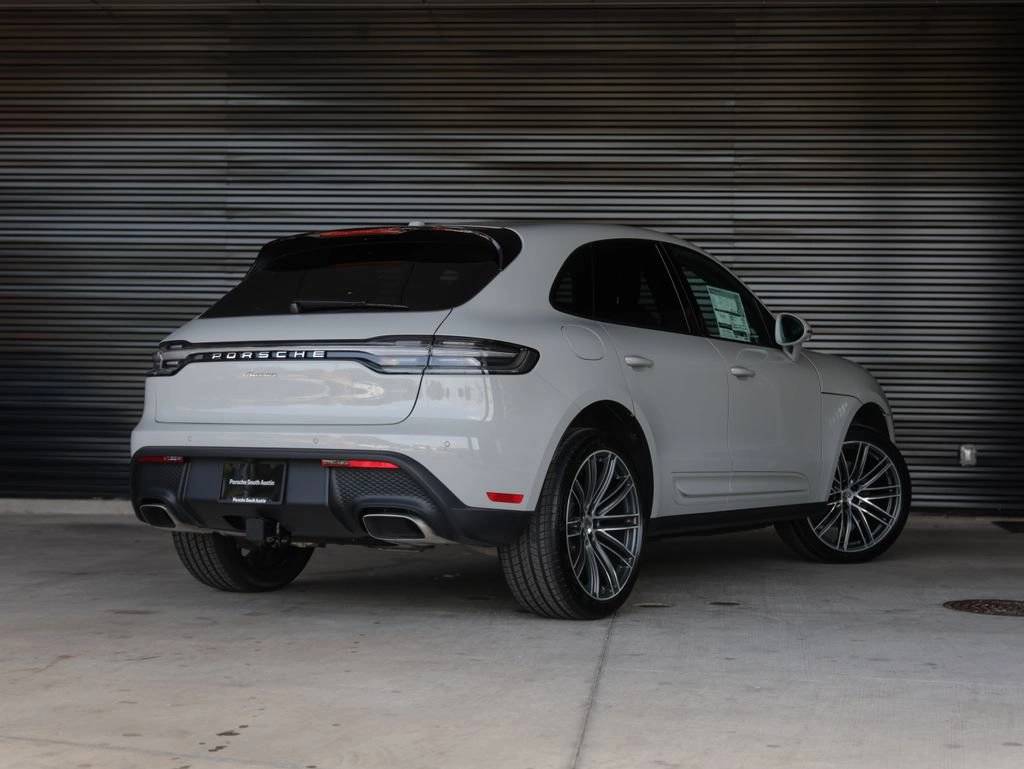 2025 Porsche Macan AWD