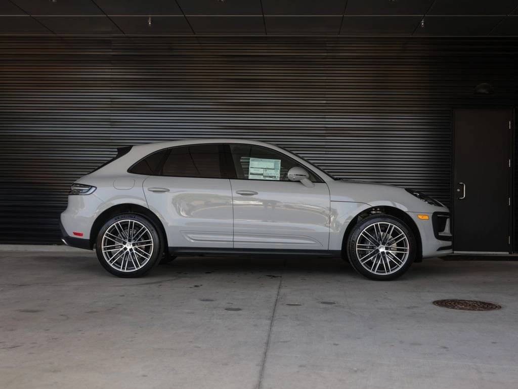 2025 Porsche Macan AWD