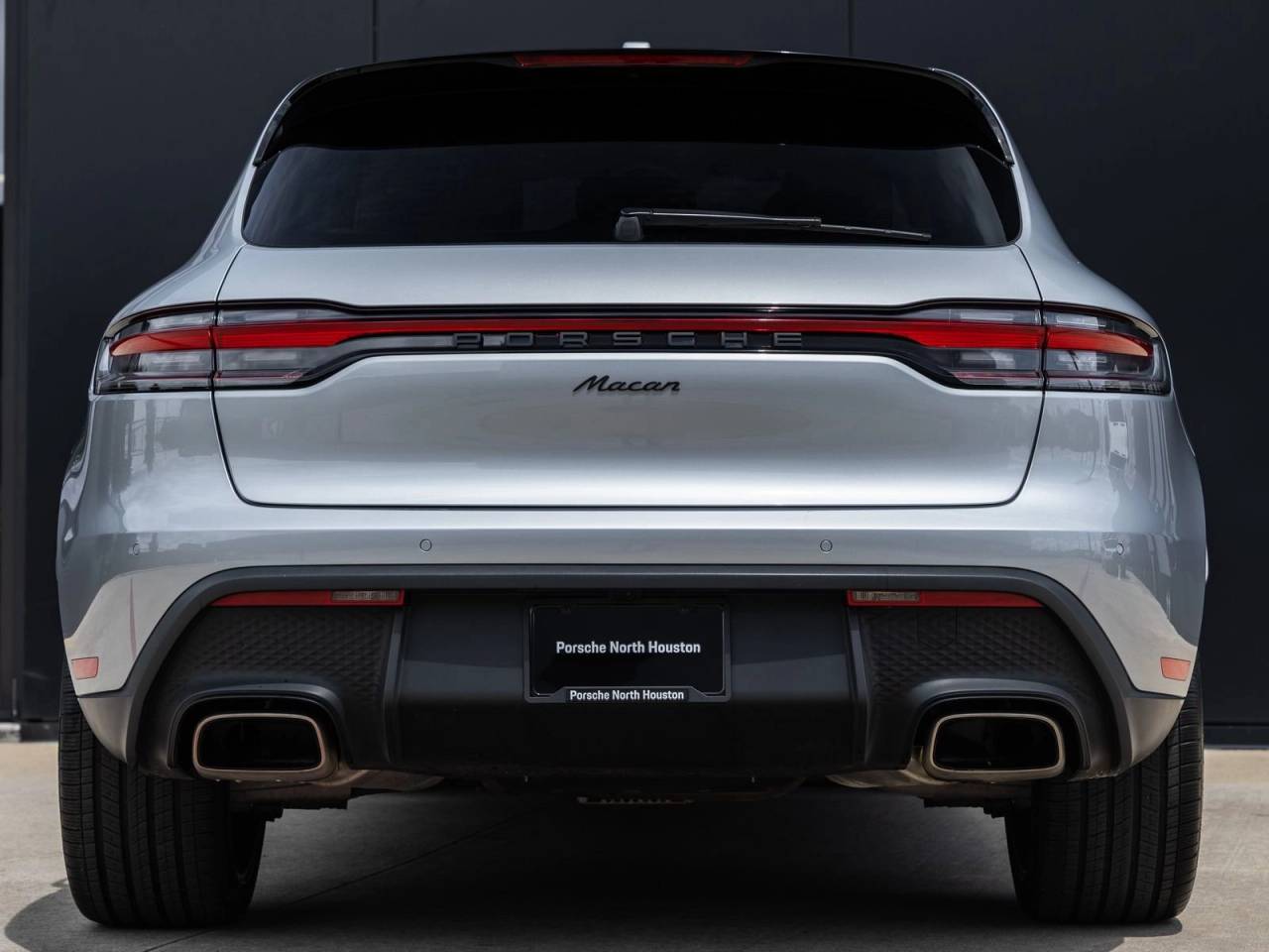 2025 Porsche Macan AWD
